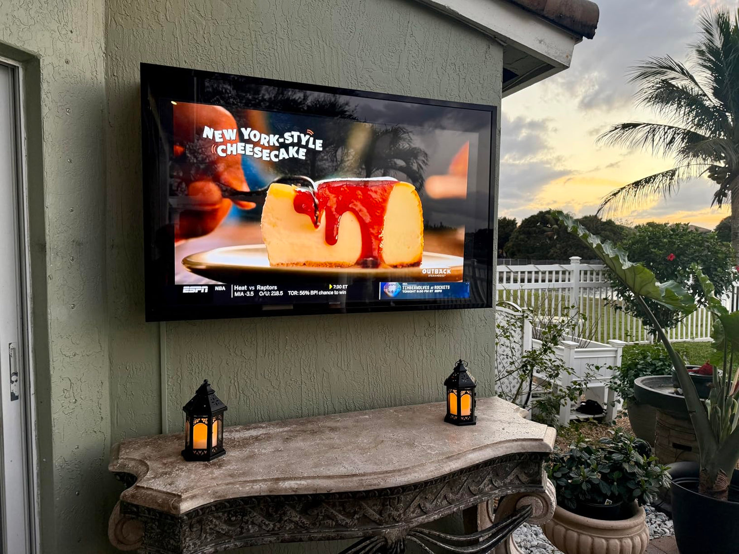 10 Effective Ways to Reduce Glare on Your Outdoor TV Cabinet