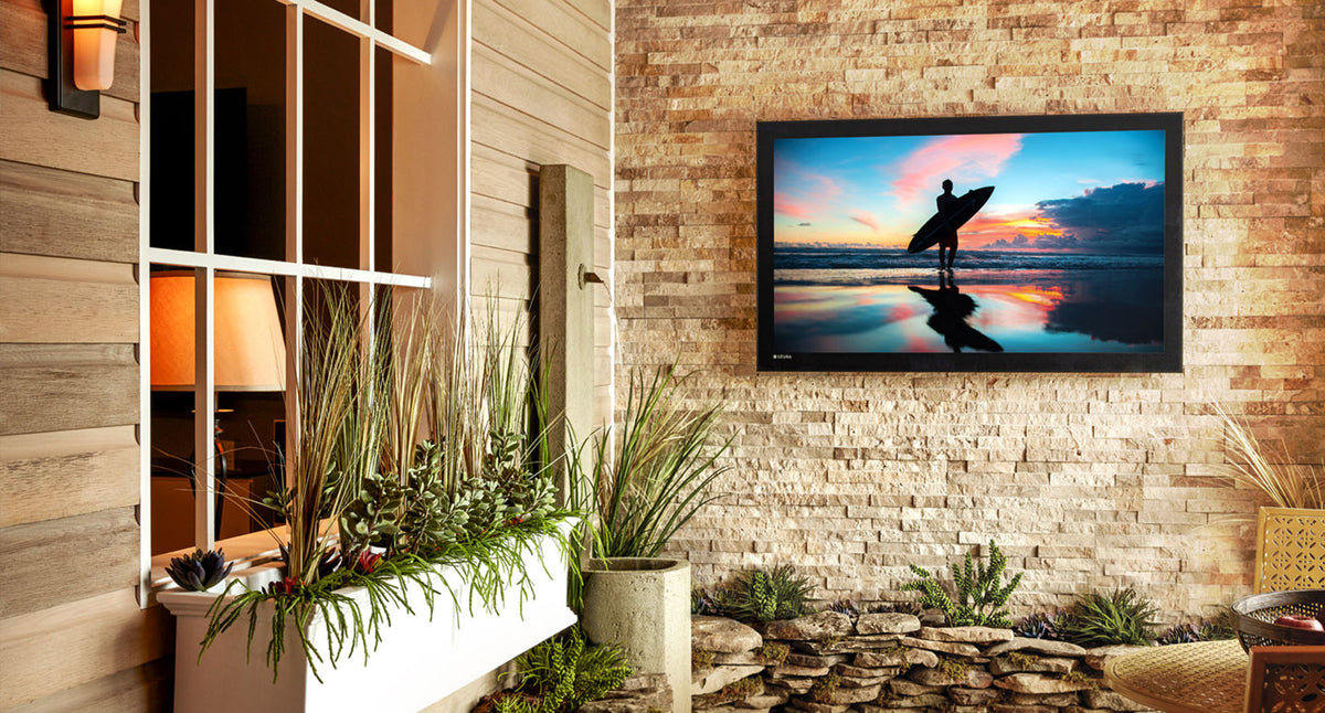 How to Choose the Best Outdoor TV Enclosure for Your Space